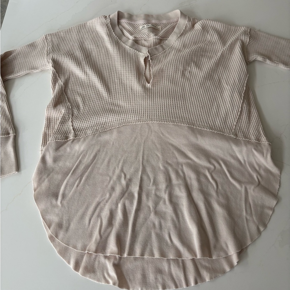 We The Free Beige Thermal Long sleeved Henley. Size XS